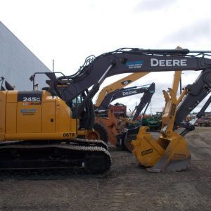 2015 JOHN DEERE 245G