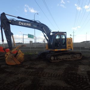 2015 John Deere 245G LC Hydraulic Excavator