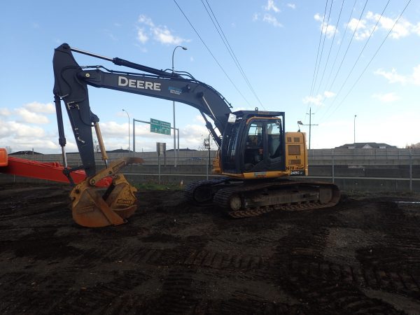 2015 John Deere 245G LC Hydraulic Excavator